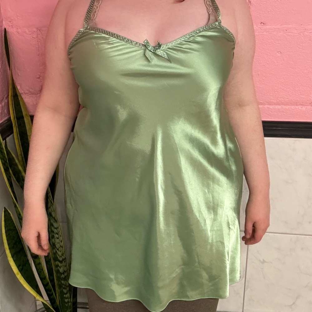 Morgan Taylor Super cute green silky dress